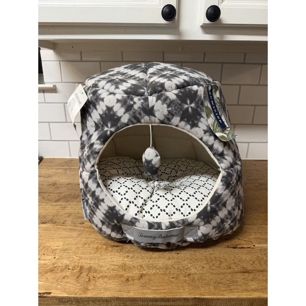 New Tommy Bahama Collapsable Mushroom Cat Bed With Toy